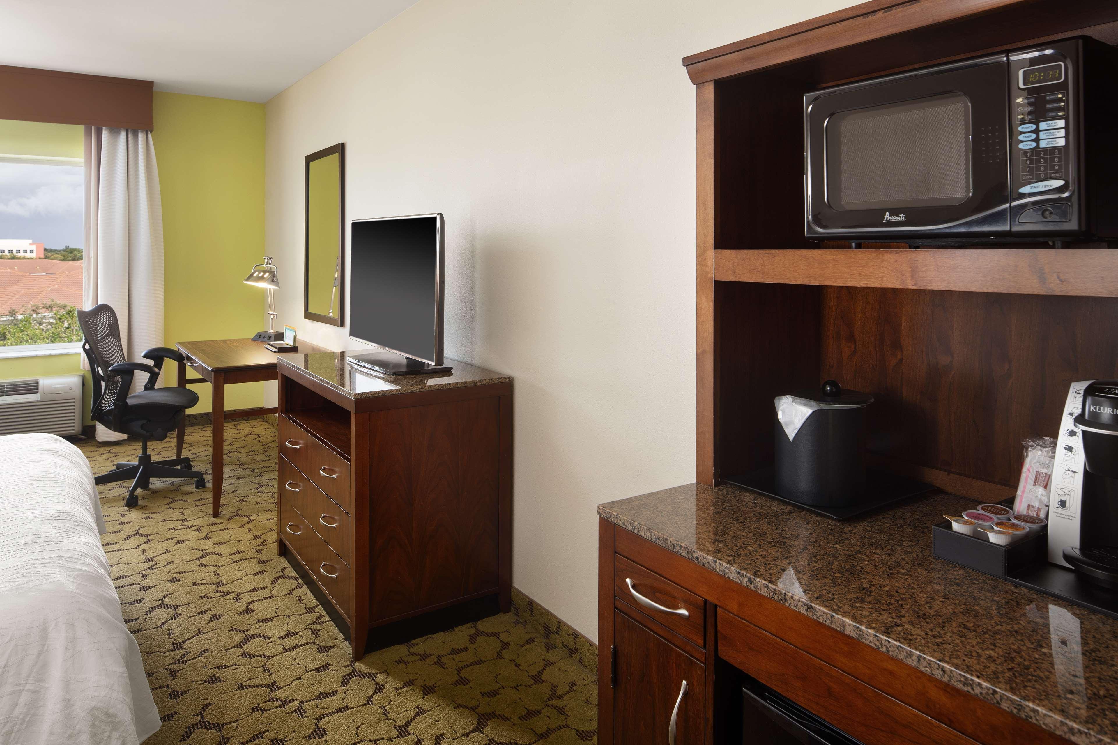 Hilton Garden Inn Boca Raton Dış mekan fotoğraf
